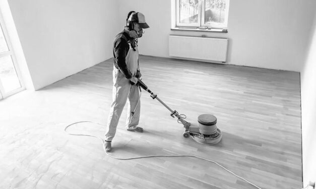 Comment poncer un parquet : guide complet pour restaurer votre sol en bois